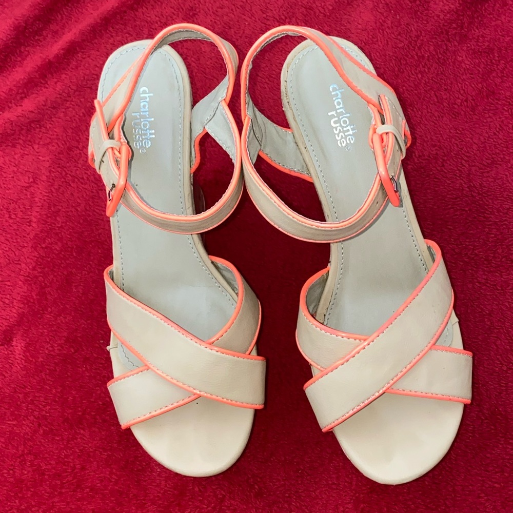 Nude Wedges